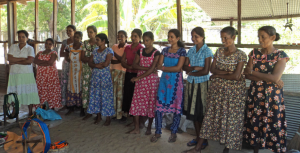 A group of participants for one of the workshops offered by the 'weaving for independence'-project